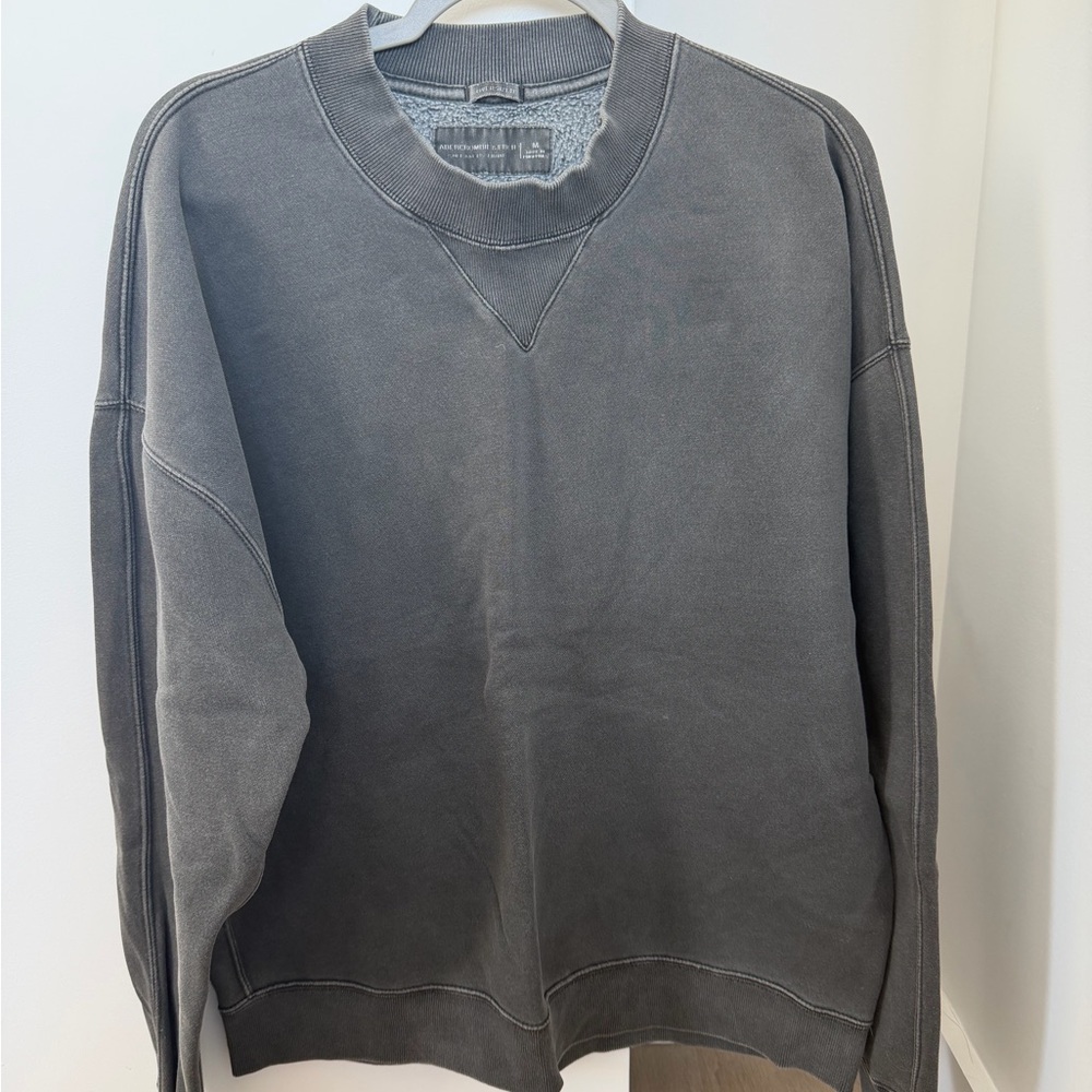 Men's Gray Abercrombie Sweater